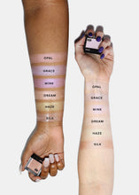 Load image into Gallery viewer, AOA Dewy Duo-Chrome Highlighter - Silk