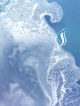 Load image into Gallery viewer, a2o Lab Bath F-Bomb: Pom Martini
