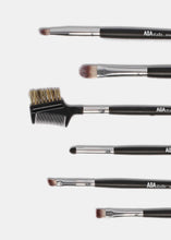 Load image into Gallery viewer, AOA Essential 24-Piece Brush Set
