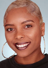 Load image into Gallery viewer, AOA Wonder Metal Liquid Lipstick - Sleek
